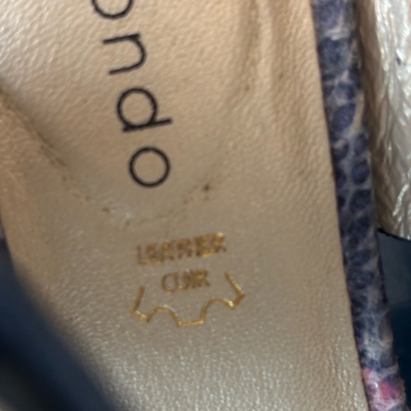 BLONDO Debi Leather Wooden Heel Oprn Toe Navy Sandals Silver Buckle Detail, Box - Picture 6 of 10